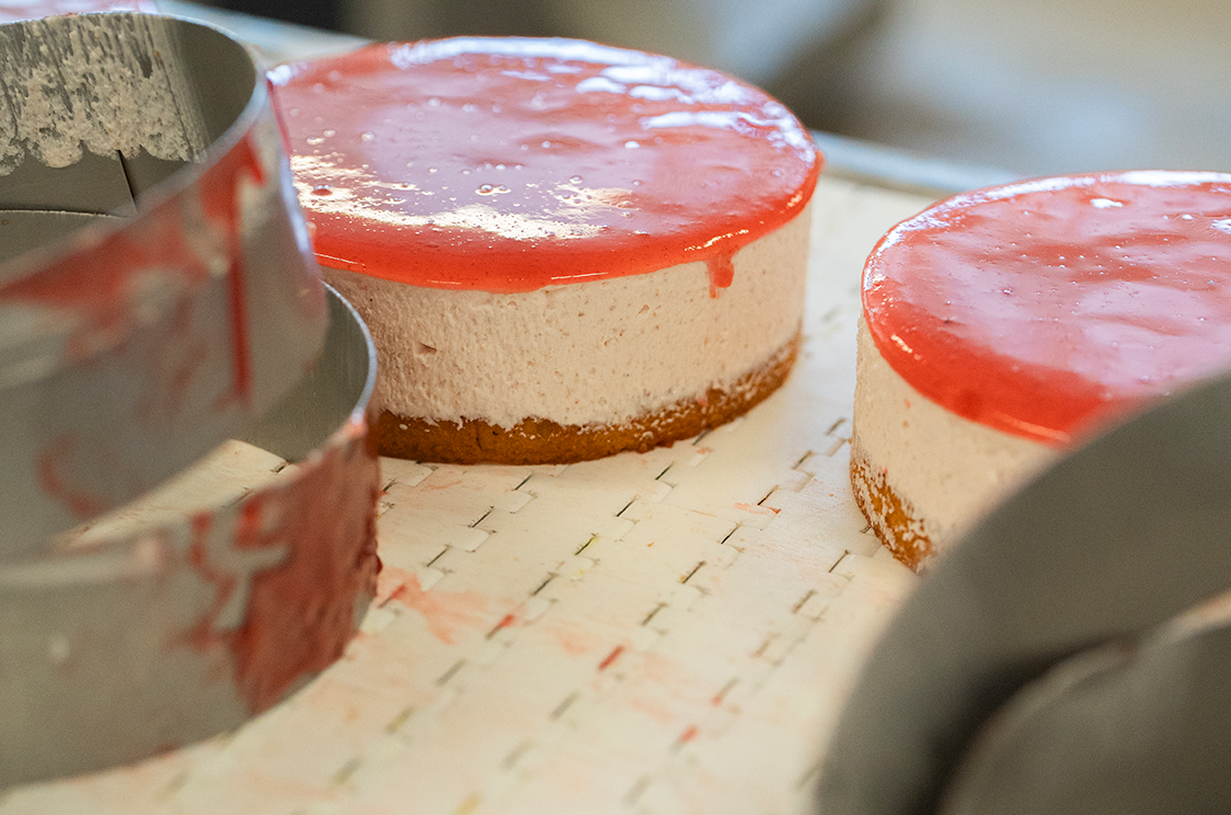 Hakafood Finland cakes in production